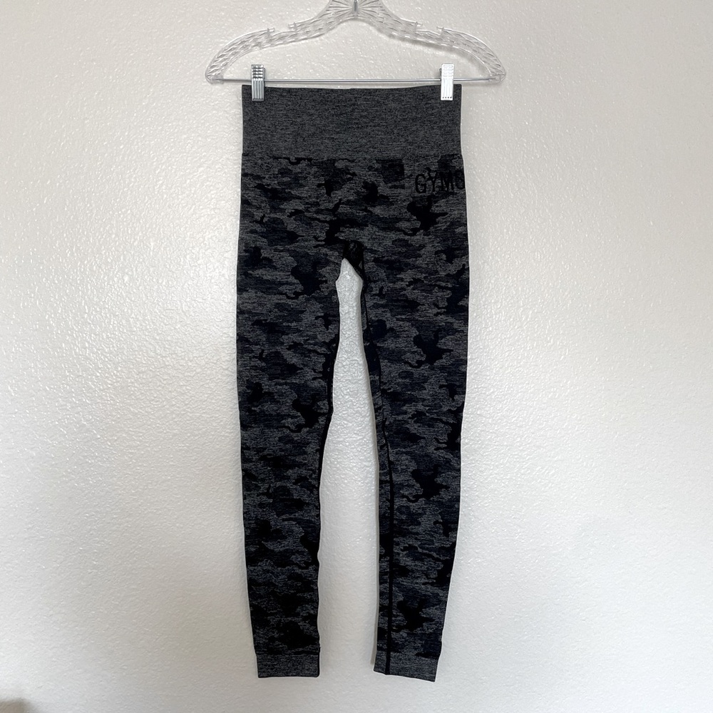 LIKE NEW Gymshark Camo Legging (worn twice, ordered a different size), Small